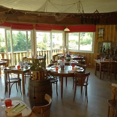 Parque de Campismo Chariot De Pionnier Avec Terrasse - Pour 5 Personnes - Api-1-52-1489 *